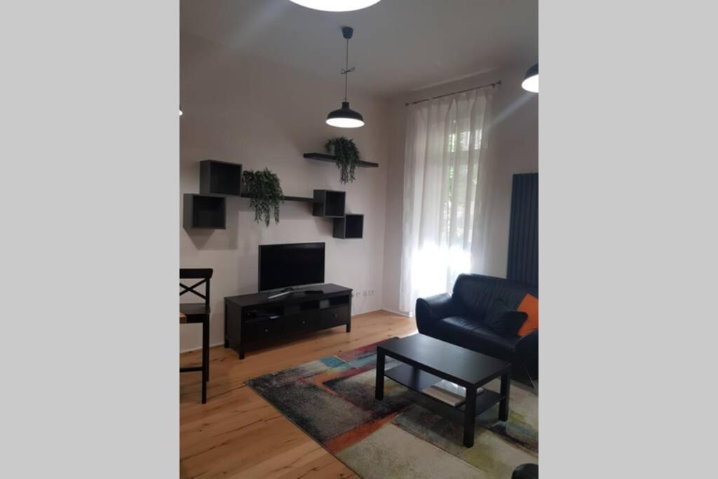 Tempelhoferfeld Appartement *